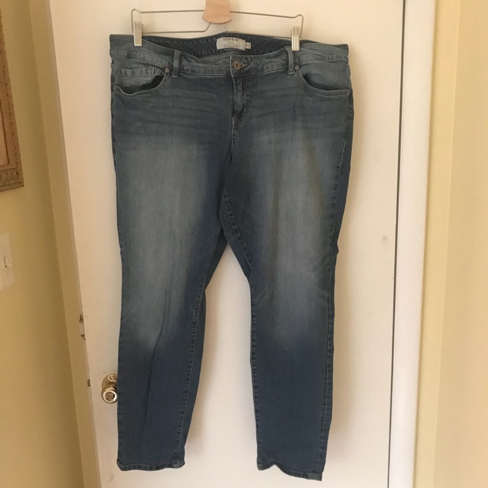 EUC Torrid Boyfriend Jean
